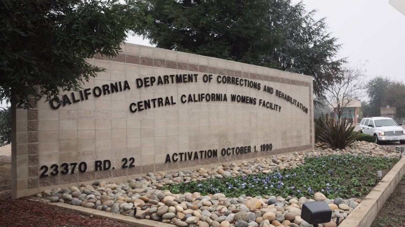 Das Gefängnis "Central California Women's Facility" in Chowchilla, Kalifornien (Archivbild): Hier ist eine Frau gestorben, möglicherweise wegen der Hitze im Gebäude.