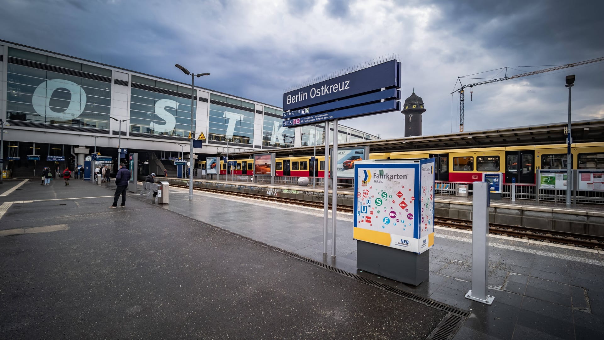 Bahnhof Ostkreuz (Archivfoto): Am Wochenende kam es hier zu einem Angriff auf eine Menschengruppe.