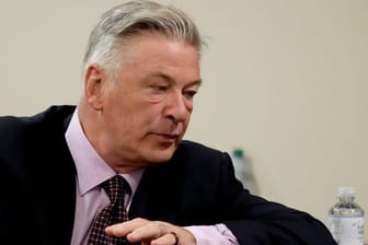 Alec Baldwin im Gerichtssaal: Der US-Schauspieler war wegen fahrlässiger Tötung angeklagt.