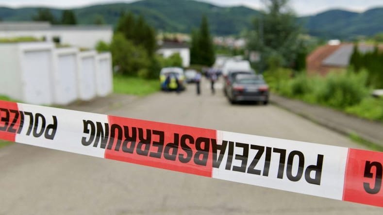 Polizeieinsatz nach Mord in Baden-Württemberg.