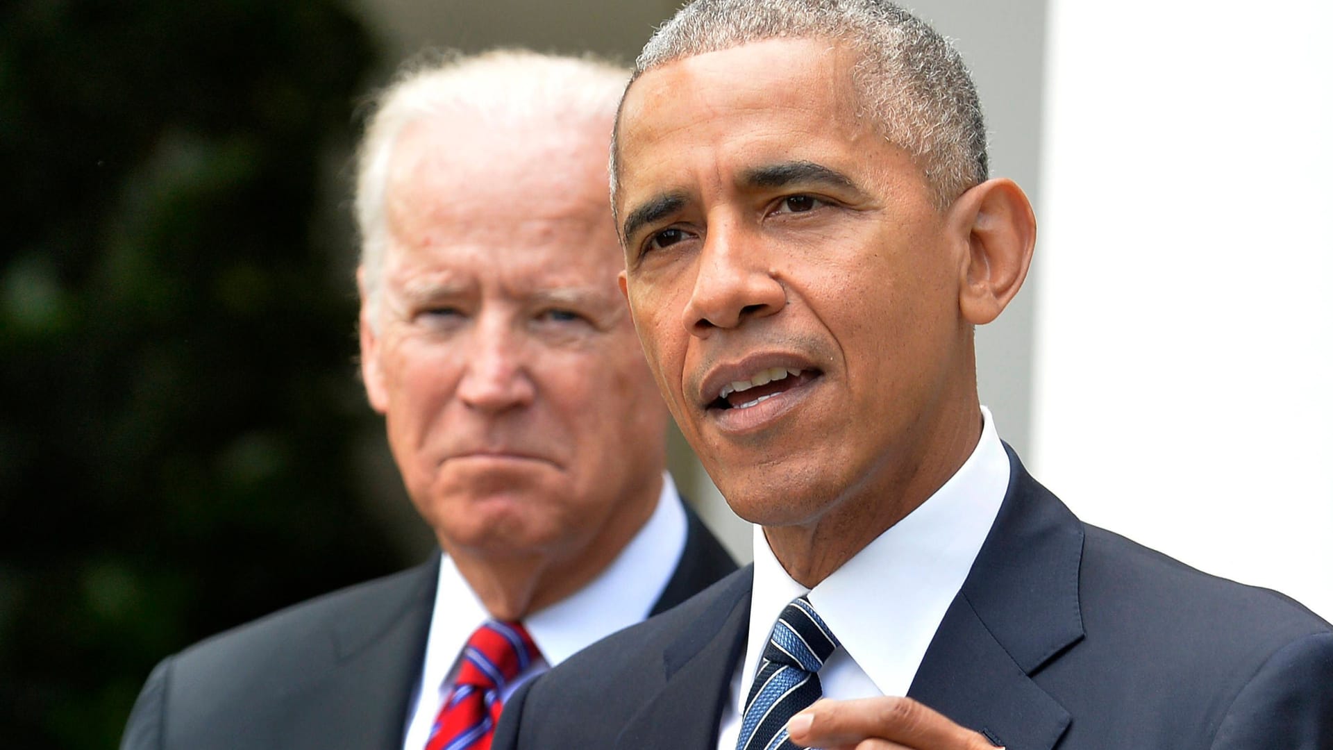 Joe Biden und Barack Obama: Der ehemalige US-Präsident soll daran zweifeln, ob Biden noch der richtige Kandidat für die Demokraten im Wahlkampf ist. (Archivfoto)