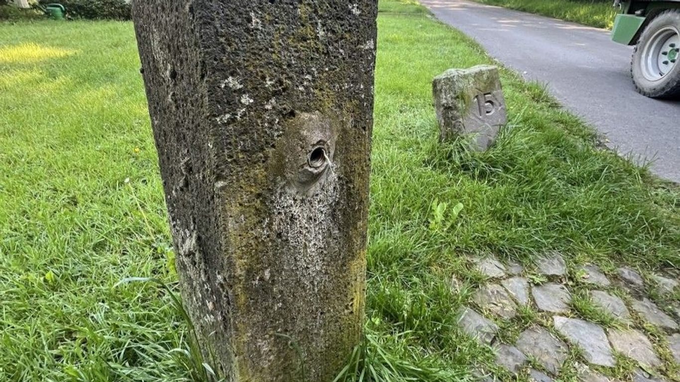 Auf dem Friedhof am Hallo wurden mehrere Wasserzapfstellen beschädigt.