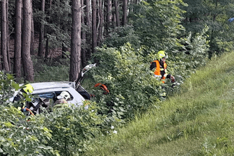 Unfallstelle an der Autobahn: Für den Autofahrer kam jede Hilfe zu spät.