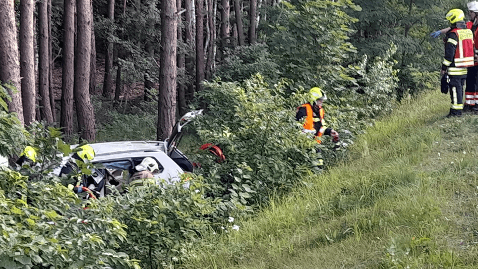 Unfallstelle an der Autobahn: Für den Autofahrer kam jede Hilfe zu spät.