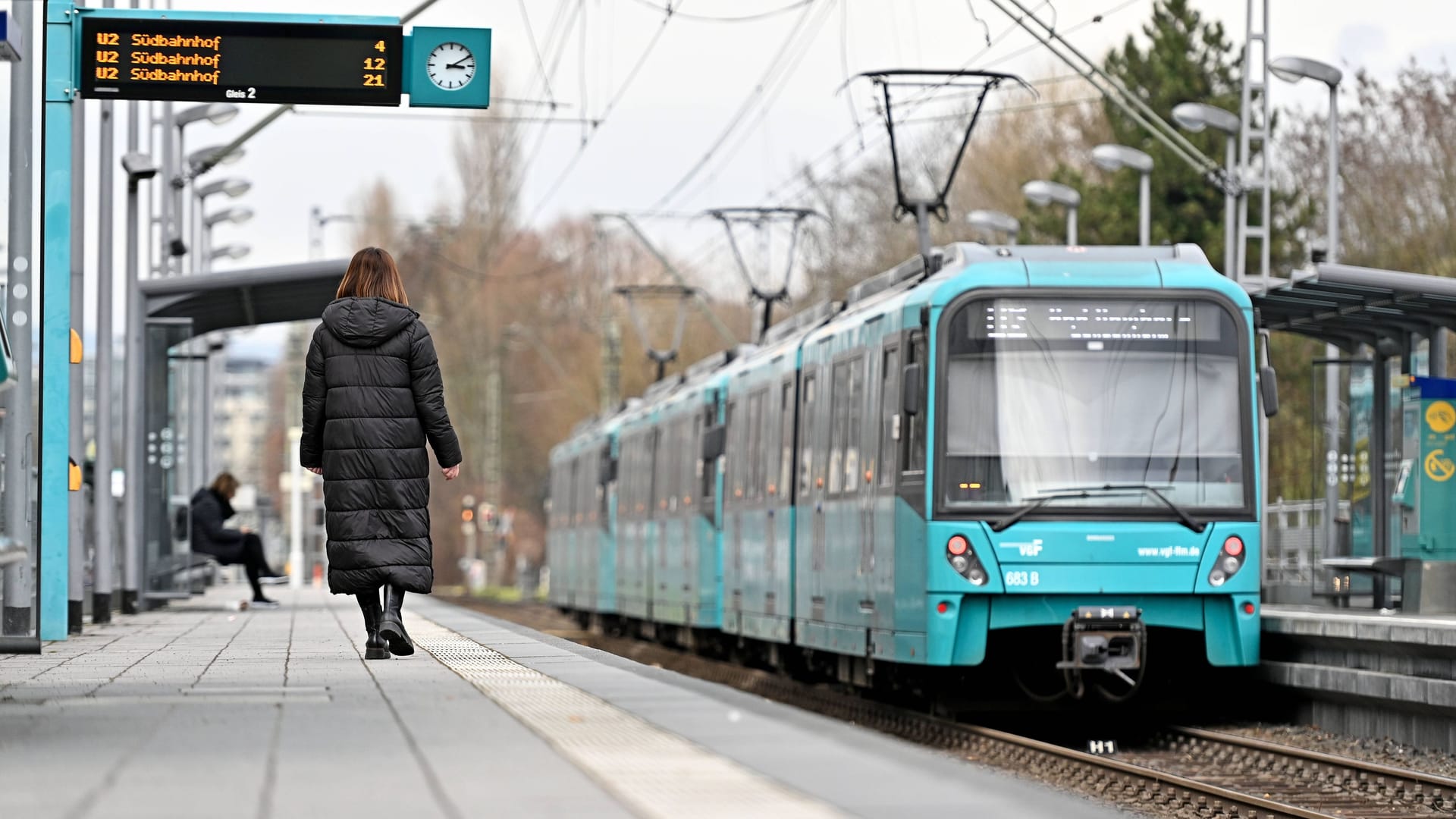 U-Bahn-Station in Frankfurt am Main (Archivfoto): Bald kommt es auf der wichtigsten Strecke der Stadt zu einer langen Sperrung.