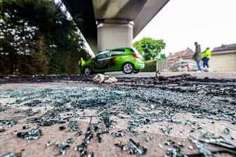 Autos im Duisburger Süden angezündet