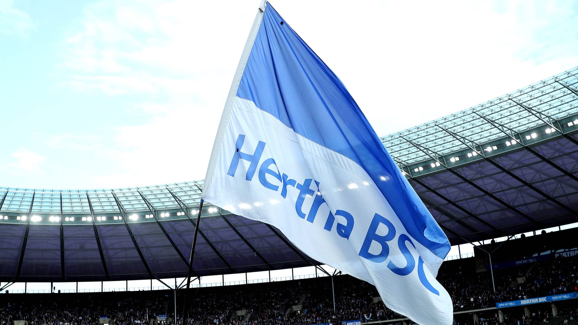 Hertha BSC: Der Klub hat nach dem Tod Kay Bernsteins im Januar erneut Grund zur Trauer.