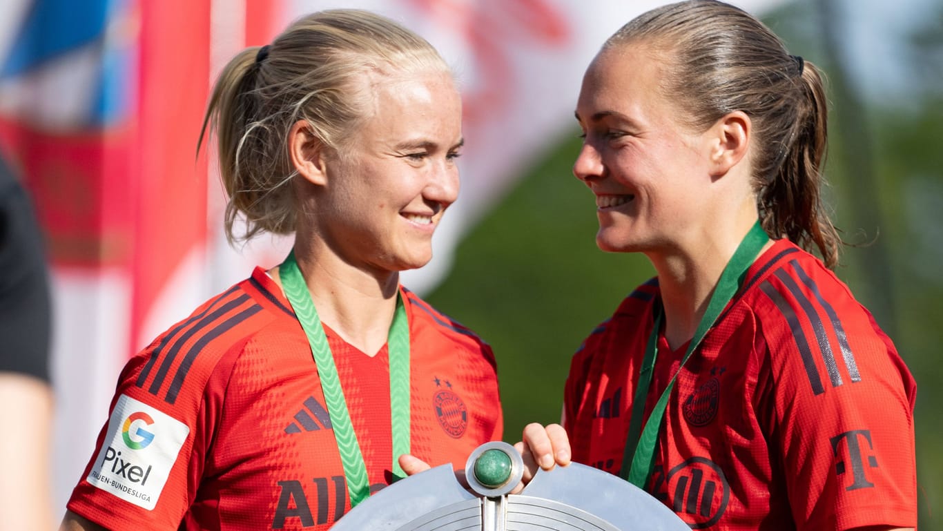 Pernille Harder (li.) und Magdalena Eriksson: Die beiden Spielerinnen des FC Bayern haben Neuigkeiten zur gemeinsamen Zukunft verkündet.