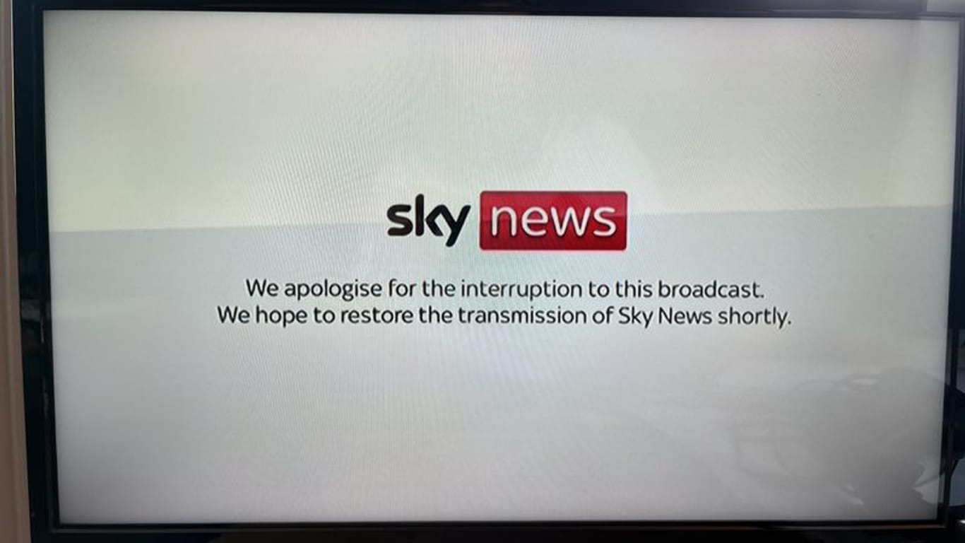 Eine Störungsmeldung des Senders Sky news erscheint auf einem Bildschirm.