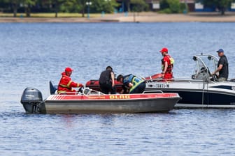 Mann in Duisburger See ertrunken - Feuerwehr im Einsatz