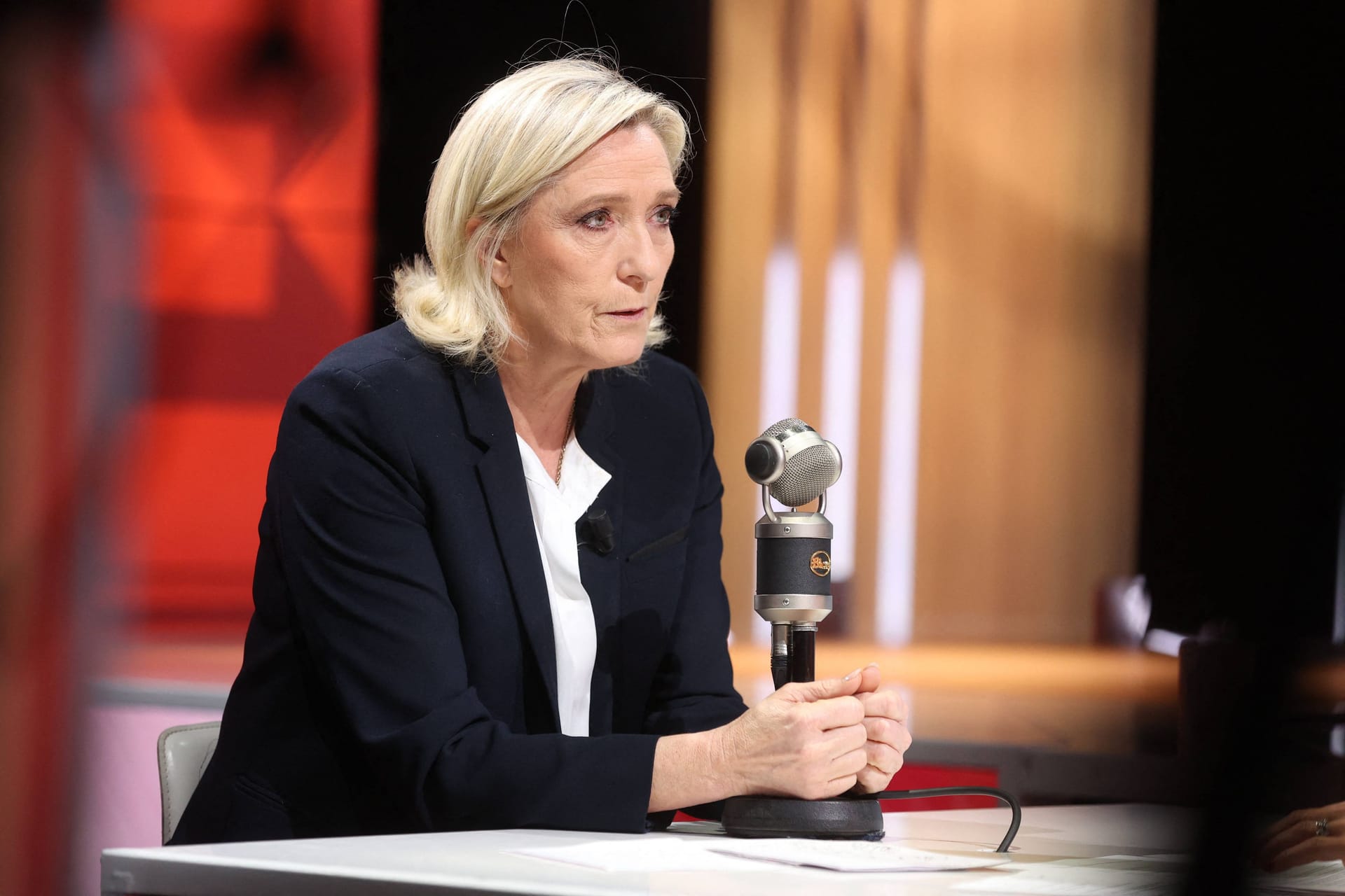 Marine Le Pen: Sie schießt gegen Kylian Mbappé.