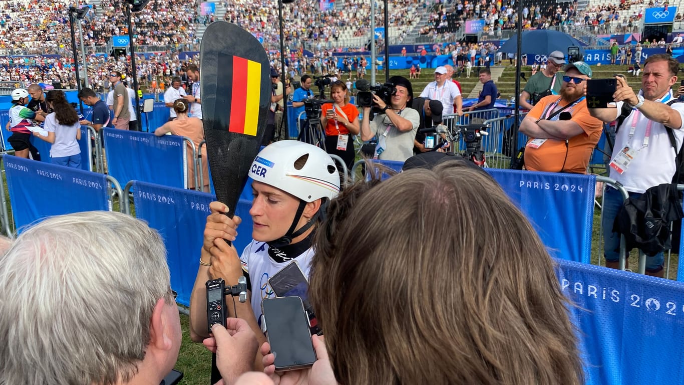 Nachdem Ricarda Funk bitterlich geweint hatte, beantwortete sie die Fragen der Medienverterter in der Mixed Zone mit vor Emotionen bebender Stimme.