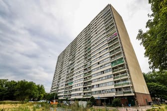 Umstrittenes Hochhaus an der Duisburger Ottostraße: Ein SPD-Politiker schlägt den Abriss vor.