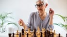 Schach spielen für die Gesundheit: Das Gehirn kann auch spielerisch gefordert werden.
