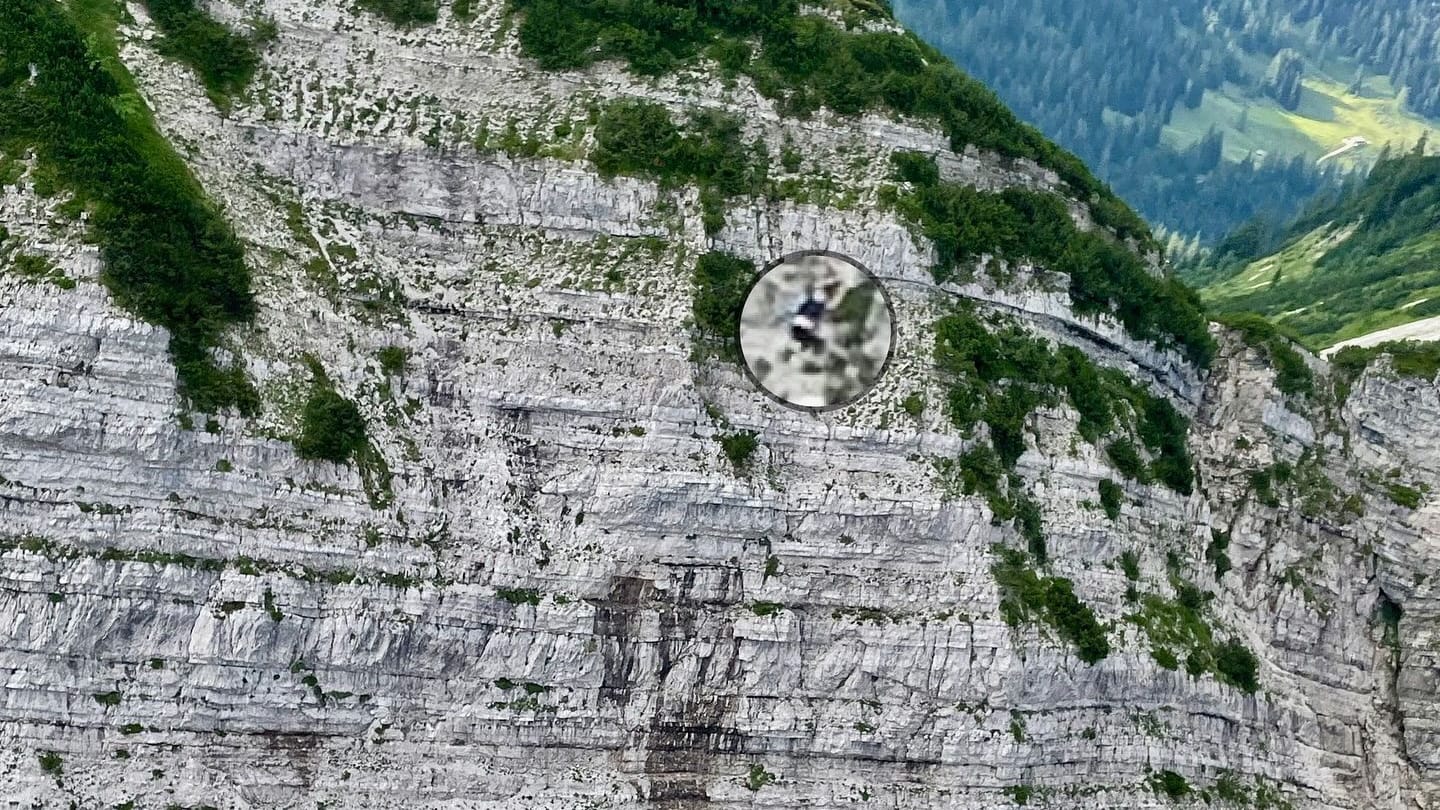 Hier drohte er abzustürzen: Die Bergwacht hat in Ruhpolding einem Mann womöglich das Leben gerettet.