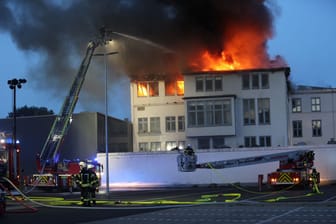 Großaufgebot löscht Feuer im Gebäude des «Westfalen-Blatts»