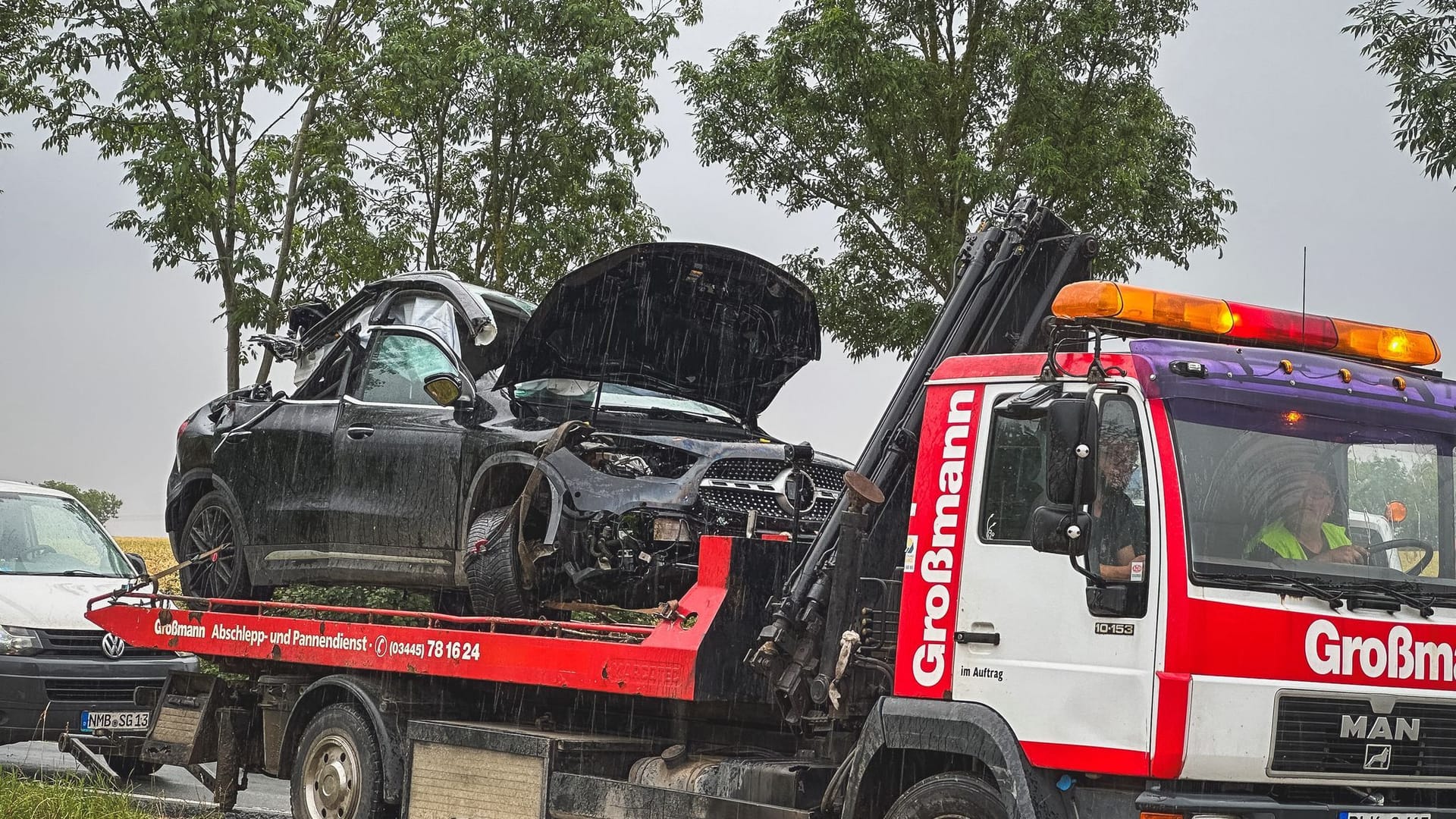 Drei Tote bei schwerem Unfall bei Naumburg Drei Tote bei schwerem Unfall bei Naumburg