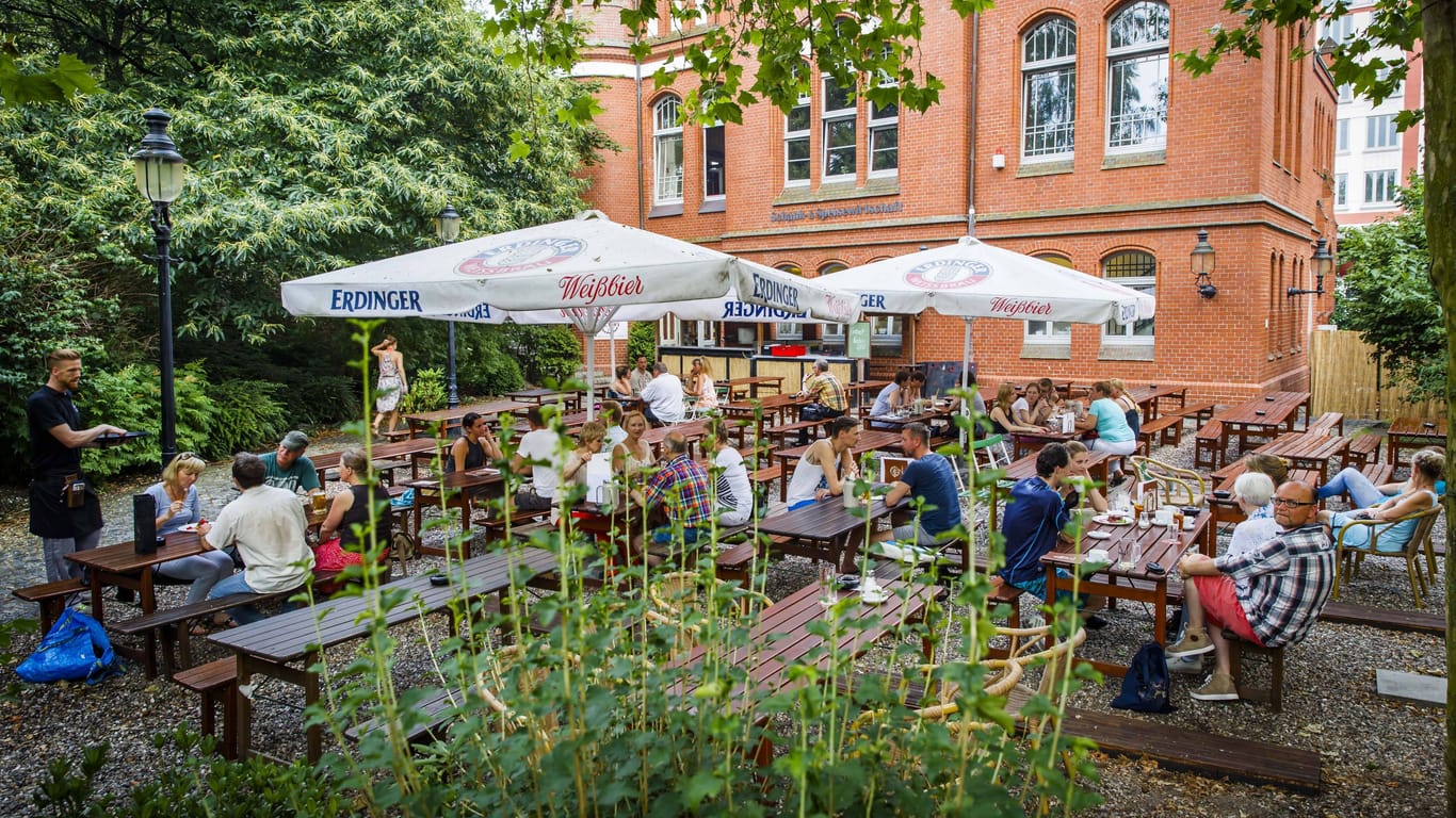 Blick auf den Biergarten der "Factory Hasselbrook" (Archivbild): Das Restaurant war bis zuletzt fast täglich ausgebucht.