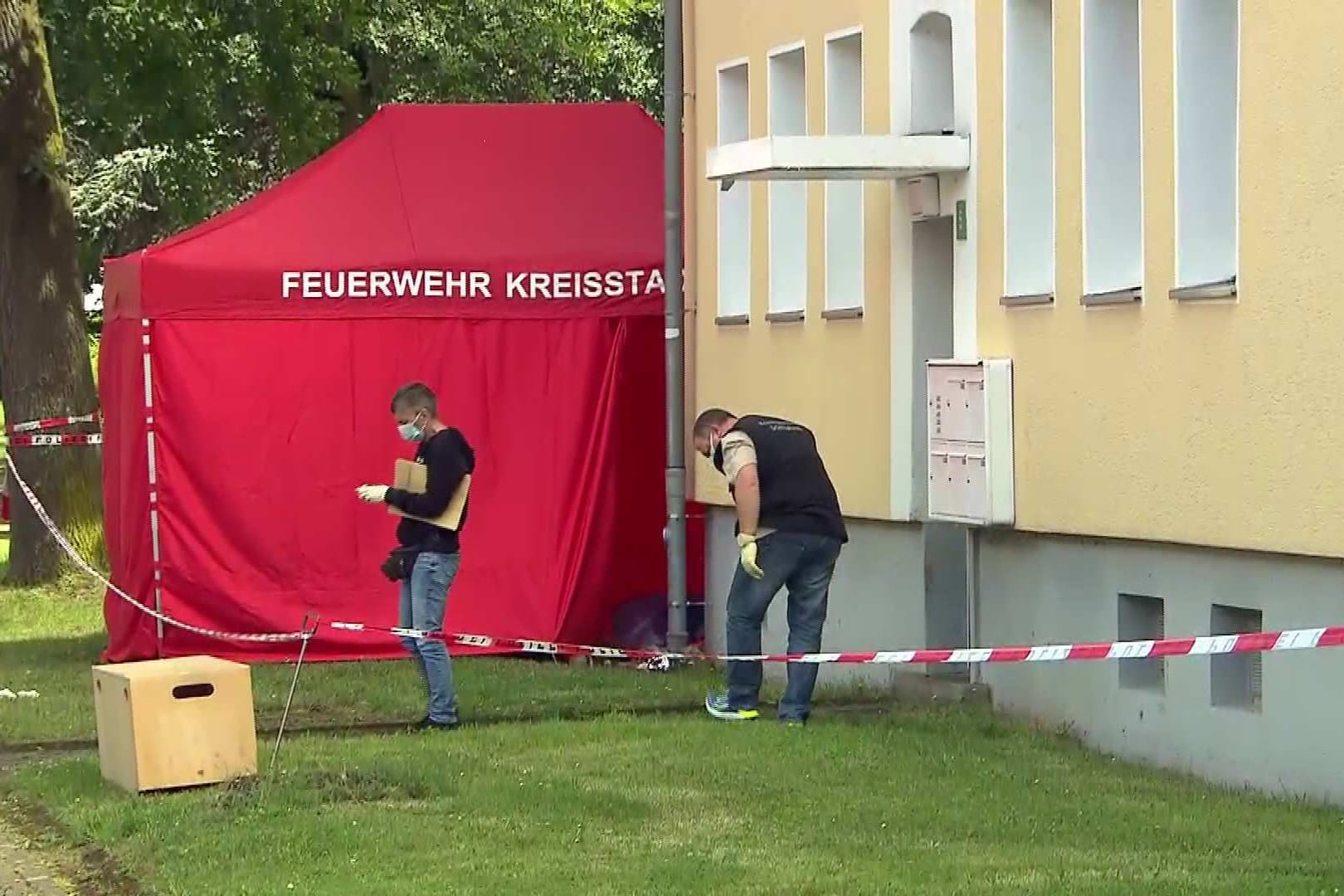 Im Ortsteil Massen gibt es im Bereich der Lippestraße derzeit einen größeren Einsatz der Polizei: Nach ersten Informationen wurde dort eine Leiche gefunden.