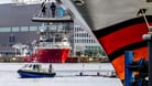 Aktivisten blockieren Kreuzfahrtschiffe in Kiel