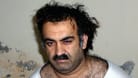 Chalid Scheich Mohammad bei seiner Festnahme 2003: Er saß seitdem im Gefängnis in Guantanamo.