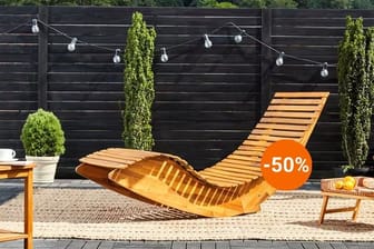 Im Aldi-Onlineshop gibt es heute eine schicke Saunaliege aus Massivholz für unter 75 Euro im Angebot (Symbolbild).
