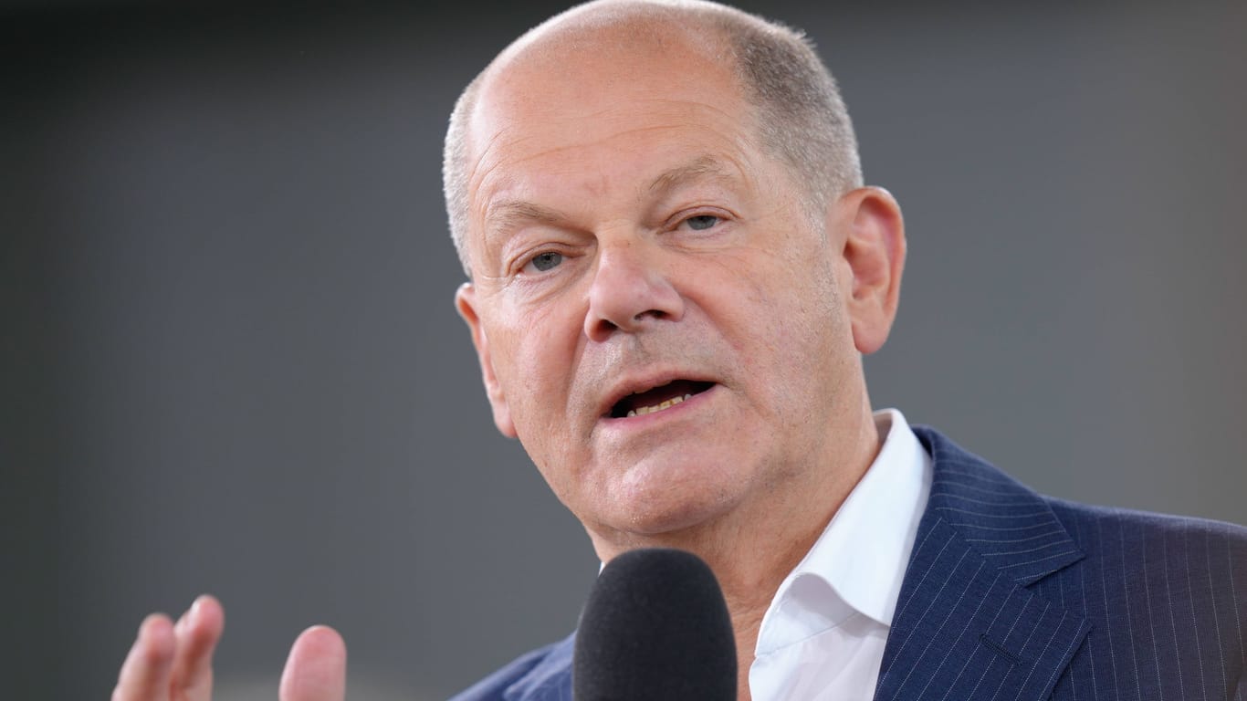 Bundeskanzler Olaf Scholz (Archivbild): Laut dem Bundeskanzler kommen zu viele Menschen, ohne Asylgrund nach Deutschland.