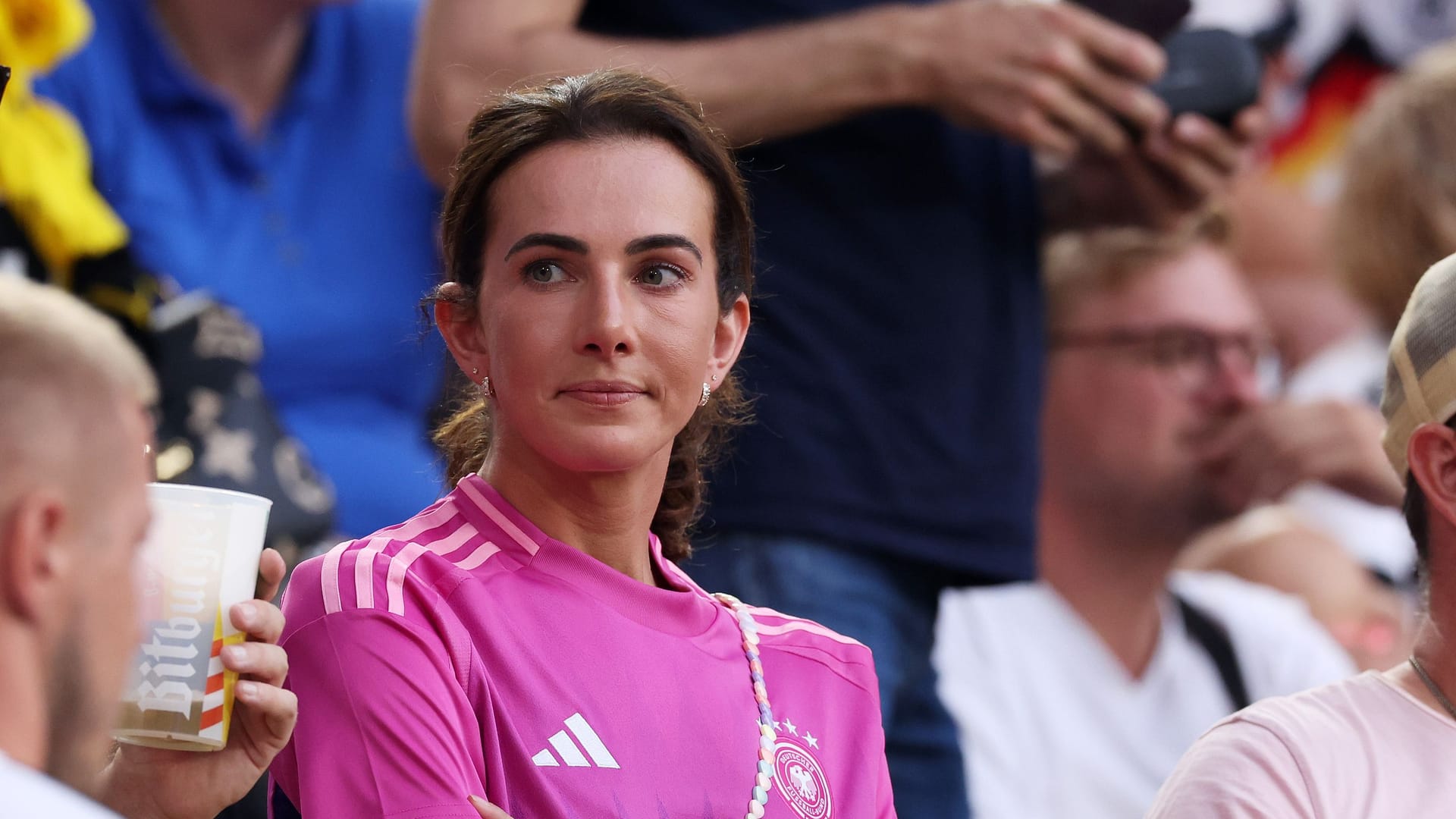 Lisa Müller: Bei der EM 2024 hatte sie ihren Mann noch teilweise von der Tribüne aus unterstützt.