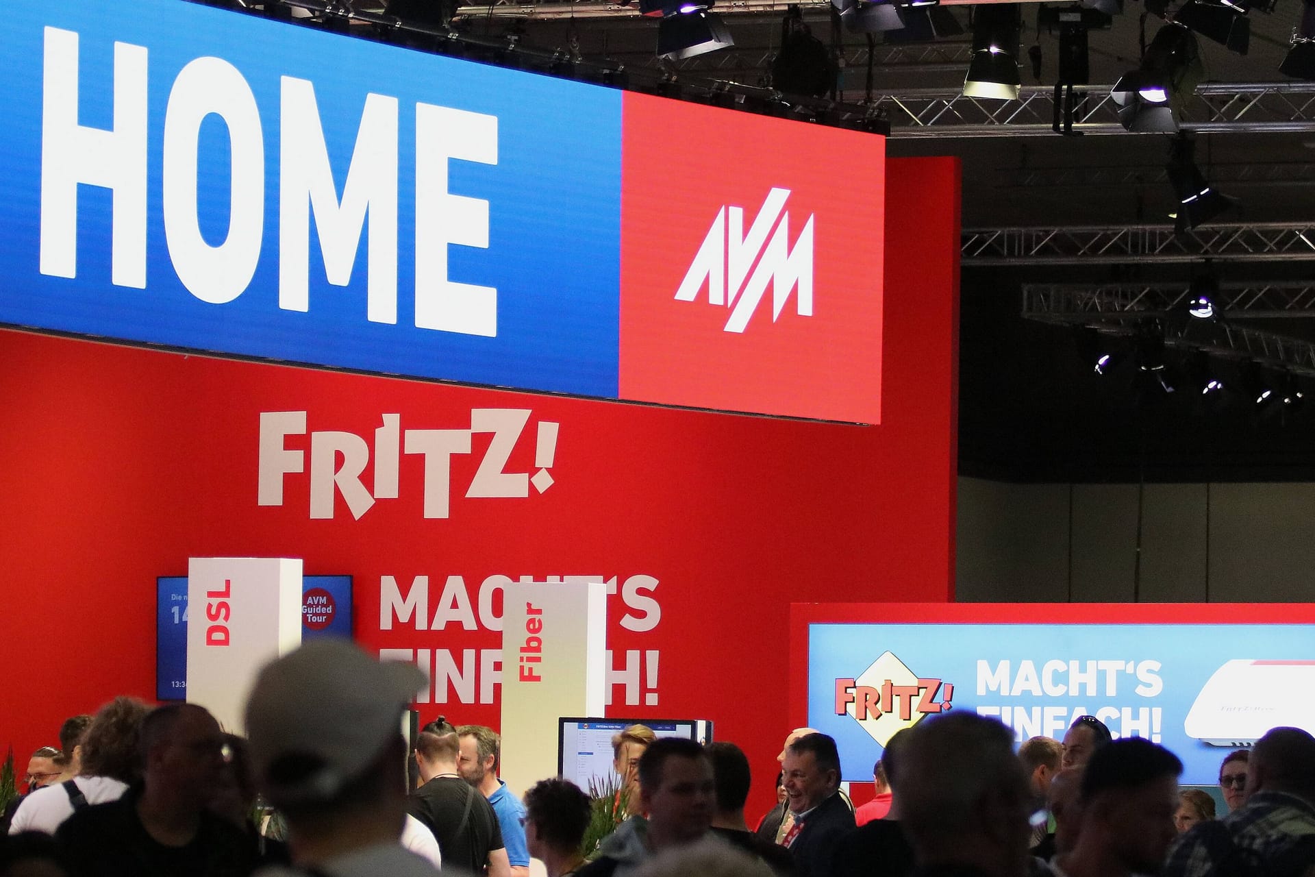 Stand von AVM auf der IFA 2022 in Berlin (Archivbild): AVM soll sogar eine spezielle Software eingesetzt haben, um die Preise der Händler besser zu überwachen.