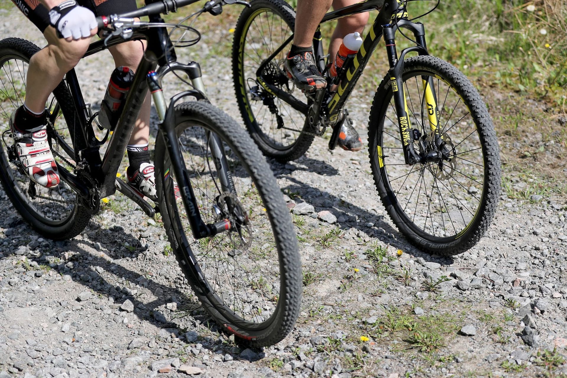 Felsbrocken verletzt Mountainbikerin aus Bayern