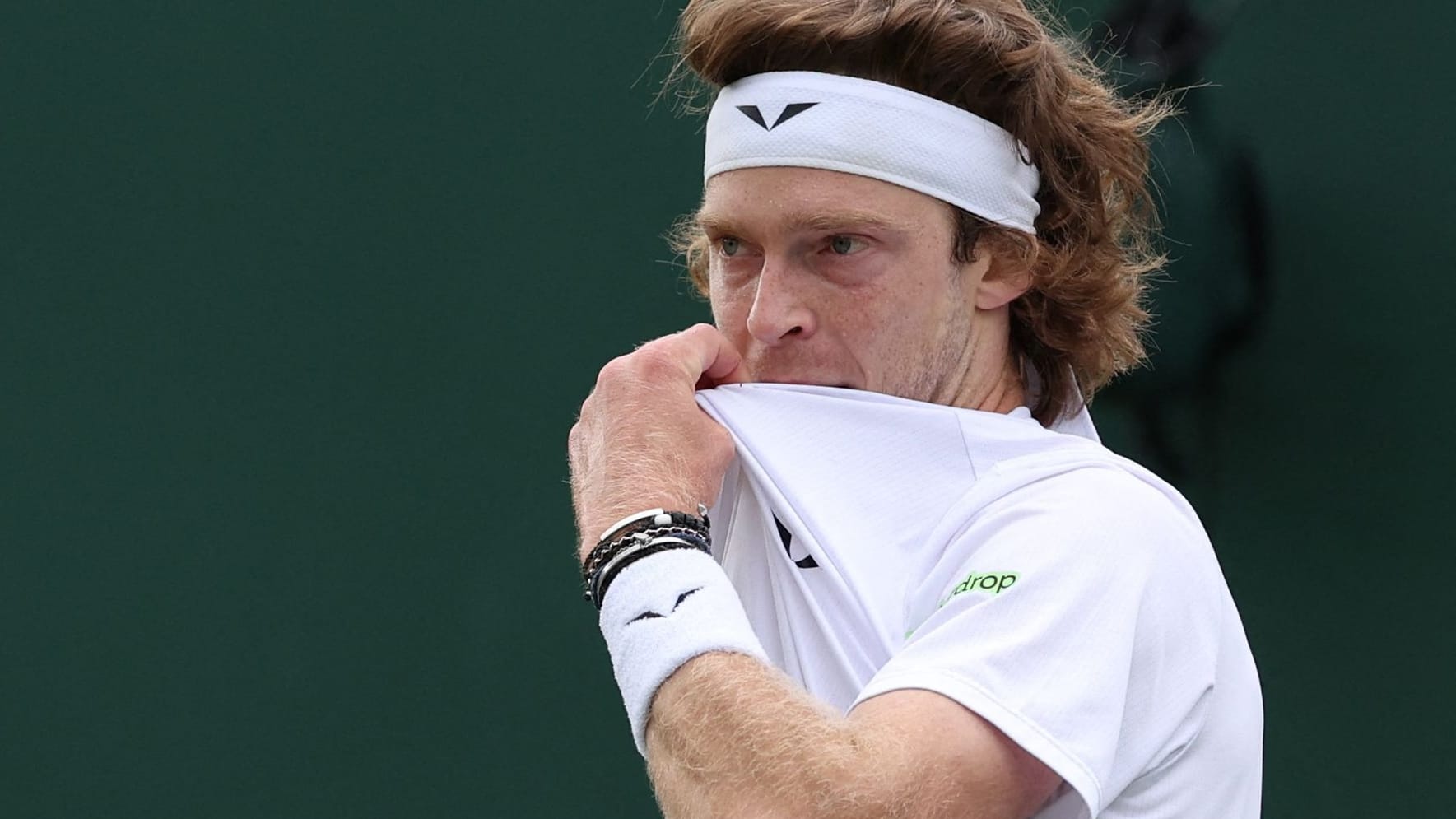 Unbeherrscht: Andrej Rublew in seinem Erstrundenmatch in Wimbledon.