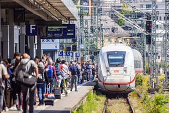 Der Stuttgarter Hauptbahnhof (Archivbild): Züge stehen dort derzeit still.