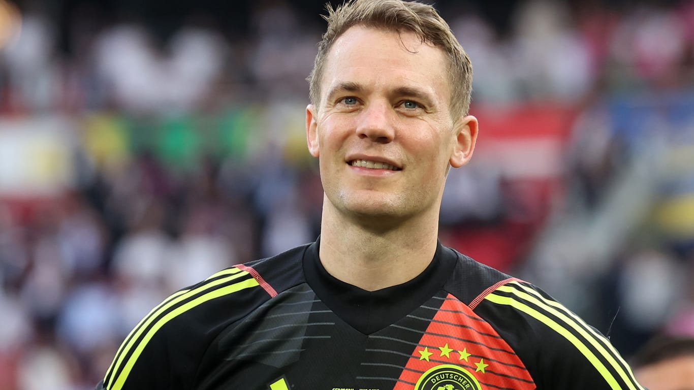 Manuel Neuer: Er ist nach Ausscheiden bei der EM auf Reisen.