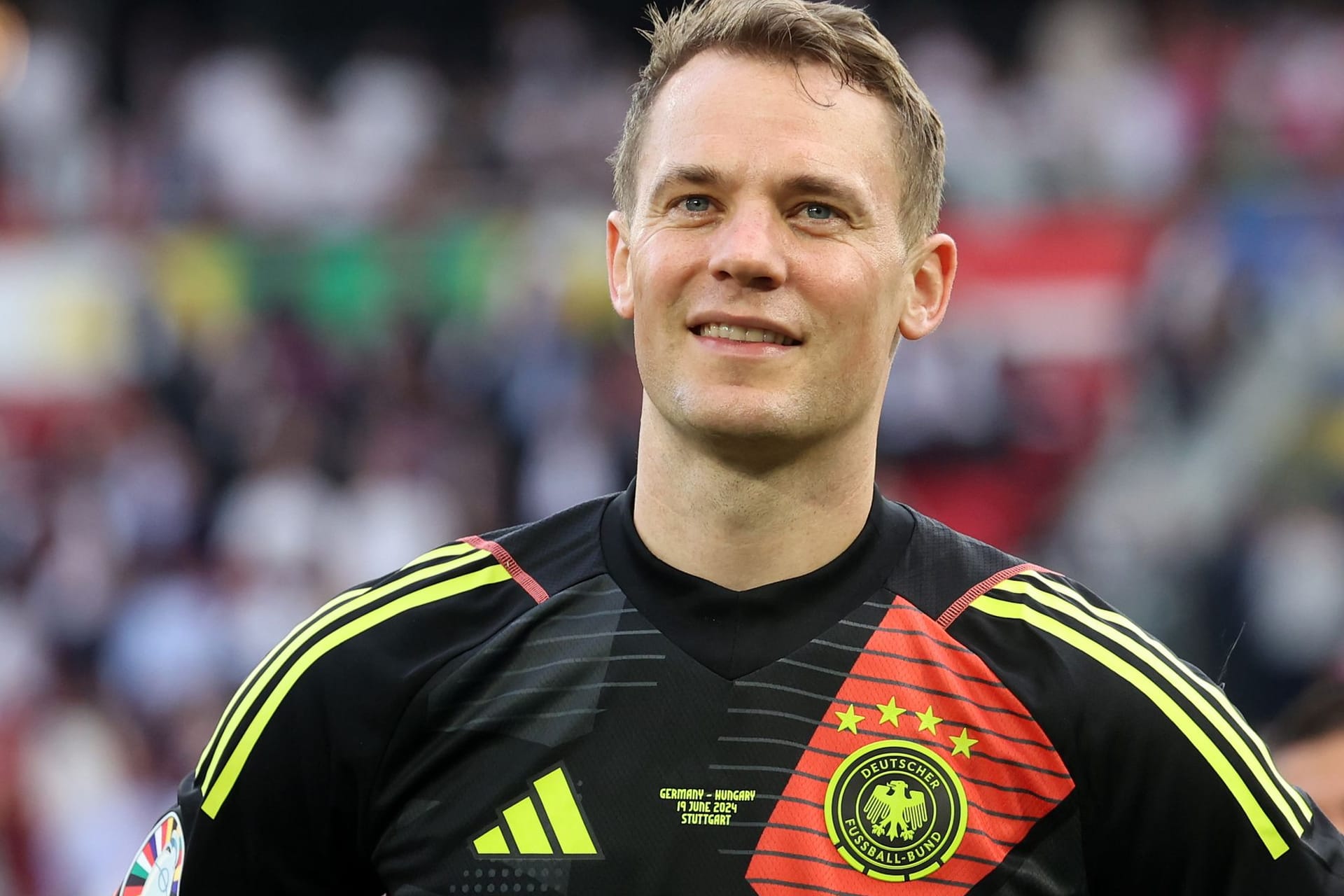 Manuel Neuer: Er ist nach Ausscheiden bei der EM auf Reisen.