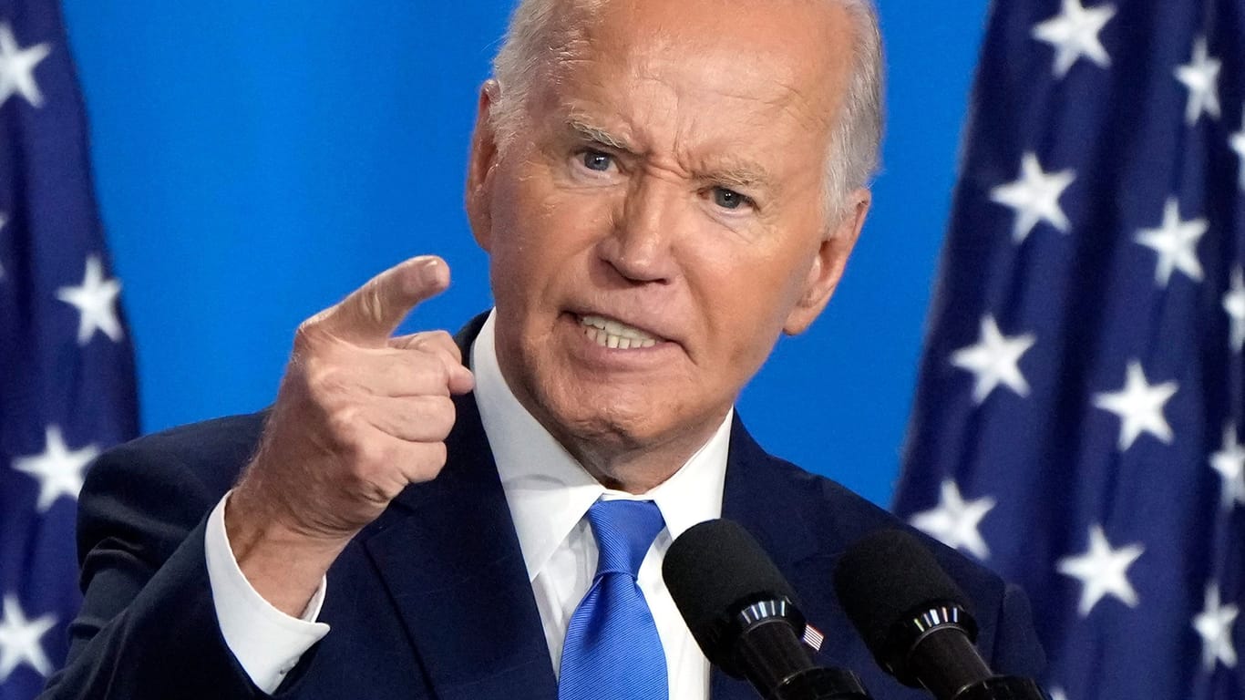 Joe Biden spricht nach dem Nato-Gipfel in Washington zu Journalisten.