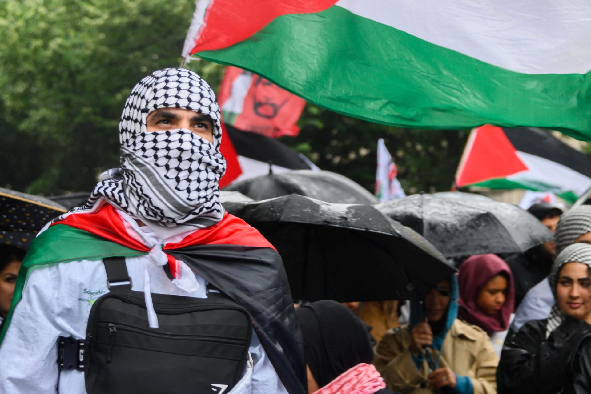 Pro-Palästina-Proteste in Paris (Symbolbild): Besonders das Linksbündnis fährt einen propalästinensischen Kurs.