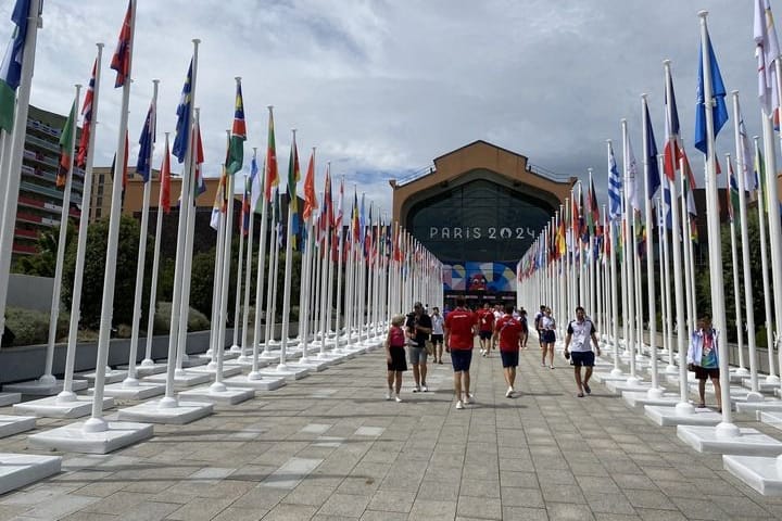 Gigantische Mensa: In der Essensausgabe im Olympischen Dorf haben bis zu 3.300 Menschen Platz.