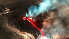 Der Ätna: Das Farbinfrarotbild zeigt Lava, die beim Ausbruch des Vulkans ausströmt.