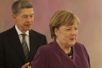 Joachim Sauer und Angela Merkel: Das Paar hat am heutigen Mittwoch Anlass zum Feiern.