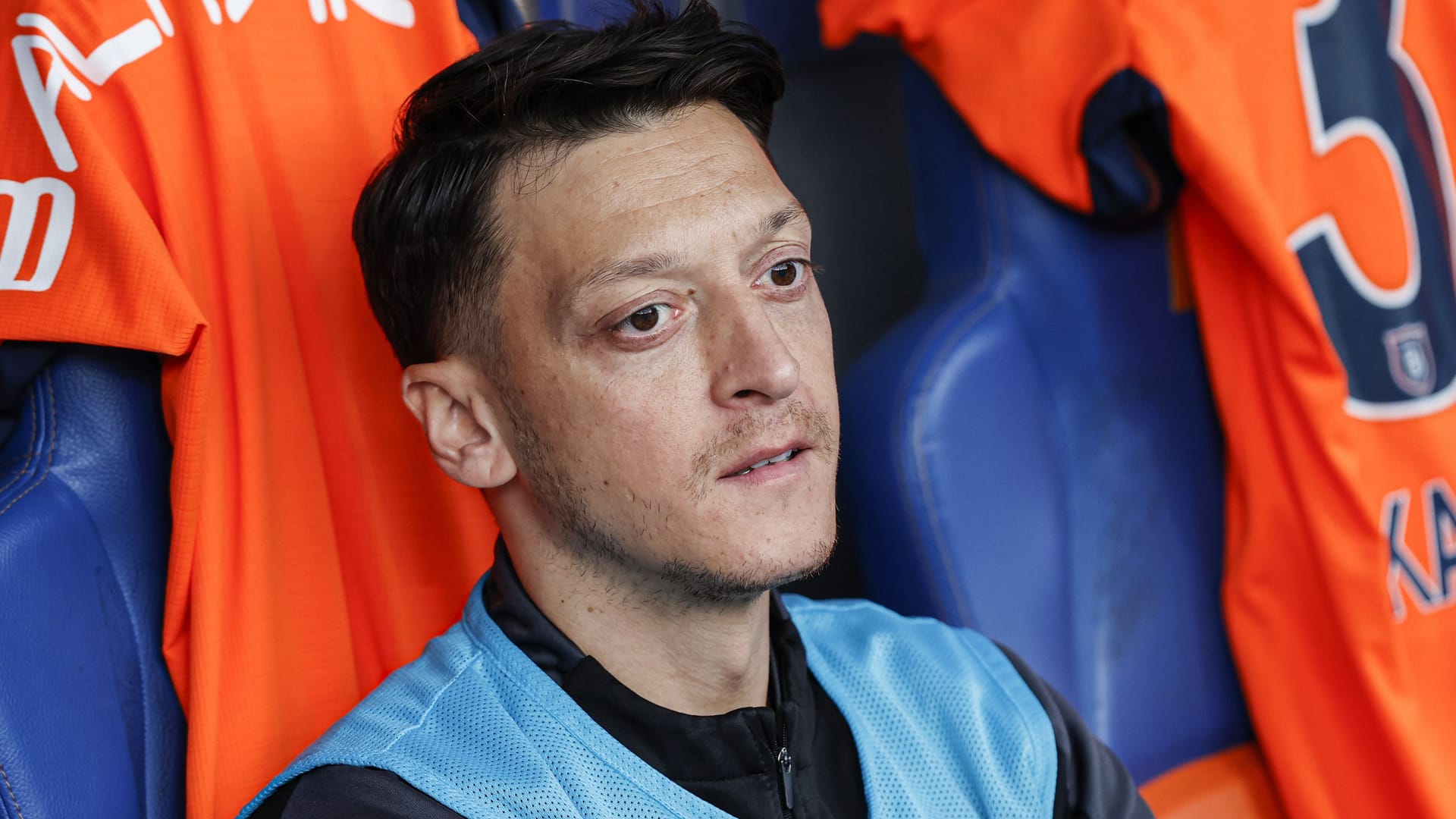 Mesut Özil im Trikot von Istanbul Basaksehir. Der Ex-Weltmeister beendete seine Karriere in der Türkei.