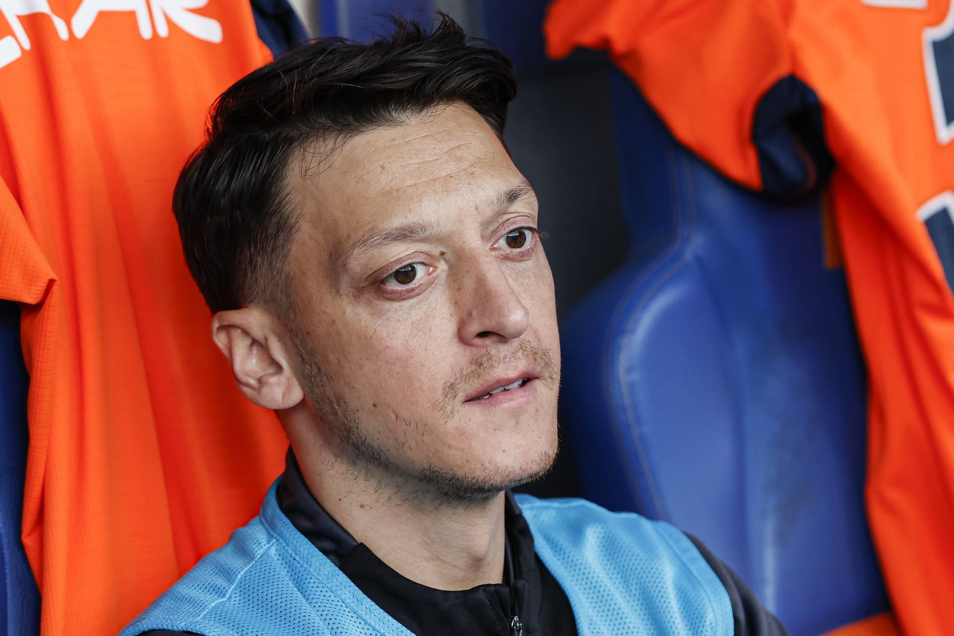 Mesut Özil im Trikot von Istanbul Basaksehir. Der Ex-Weltmeister beendete seine Karriere in der Türkei.