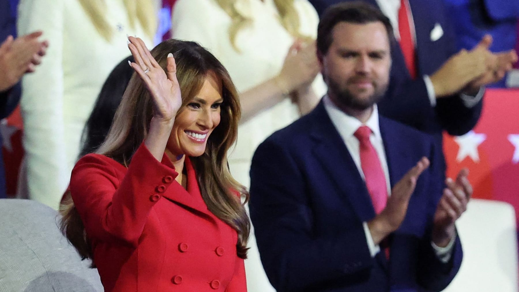 Melania Trump sorprende con su aparición en Milwaukee