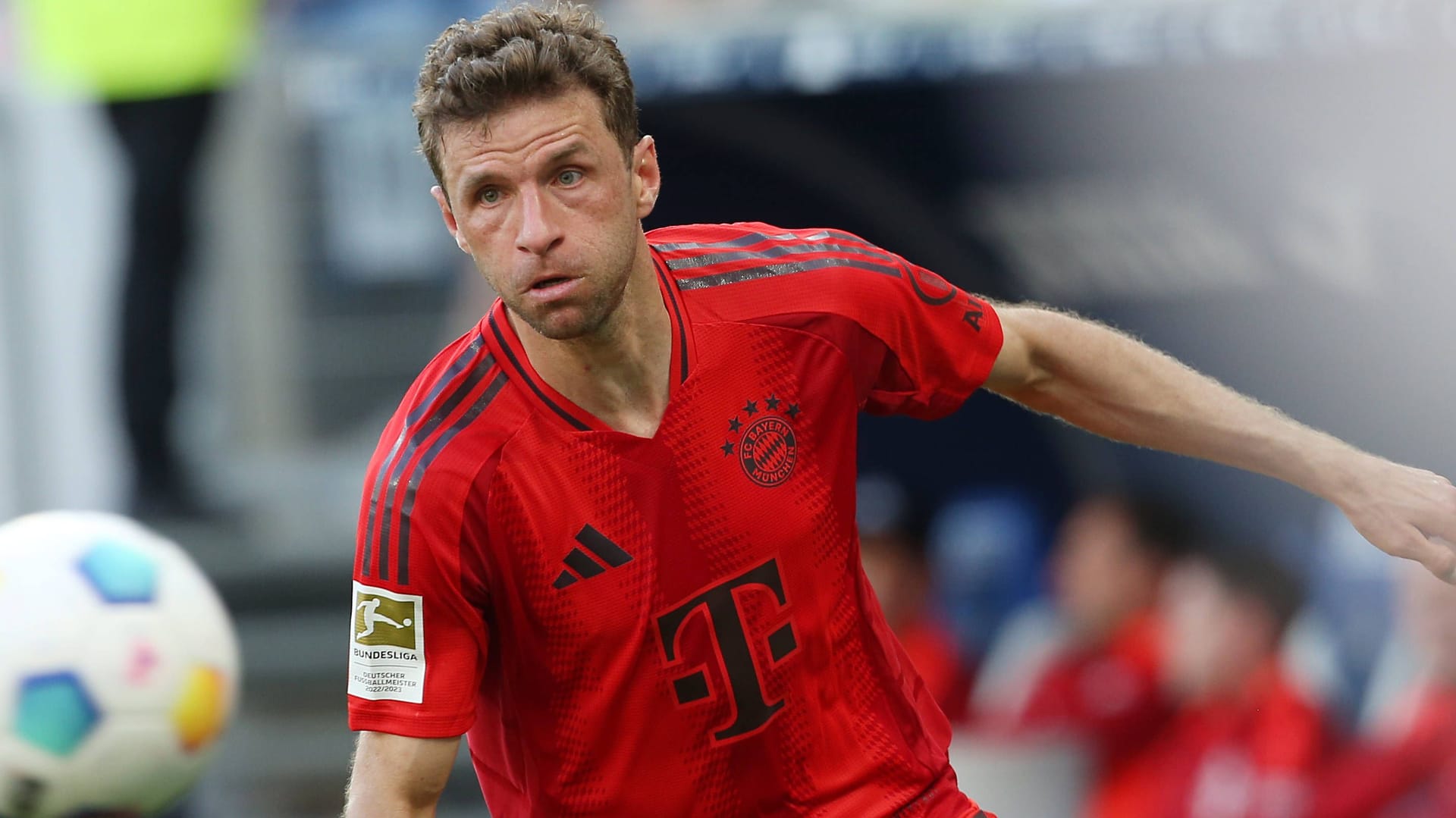 Thomas Müller: Der Bayern-Spieler muss zum Start in die Autostadt.