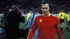 Franz Beckenbauer im Trikot des FC Bayern: Dass es die "Roten" wurden, lag auch an einer Ohrfeige.