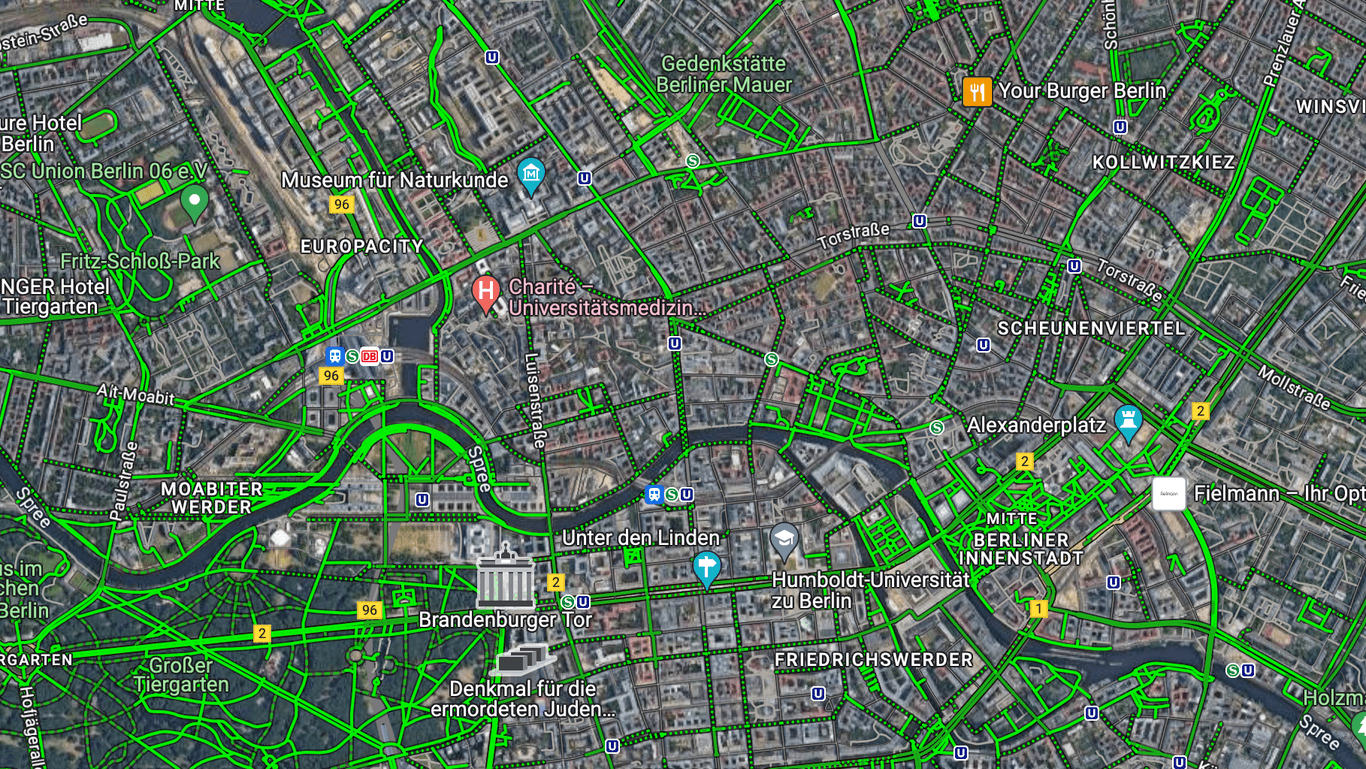 Google Maps zeigt auf Wunsch neben Straßen auch Radwege an.