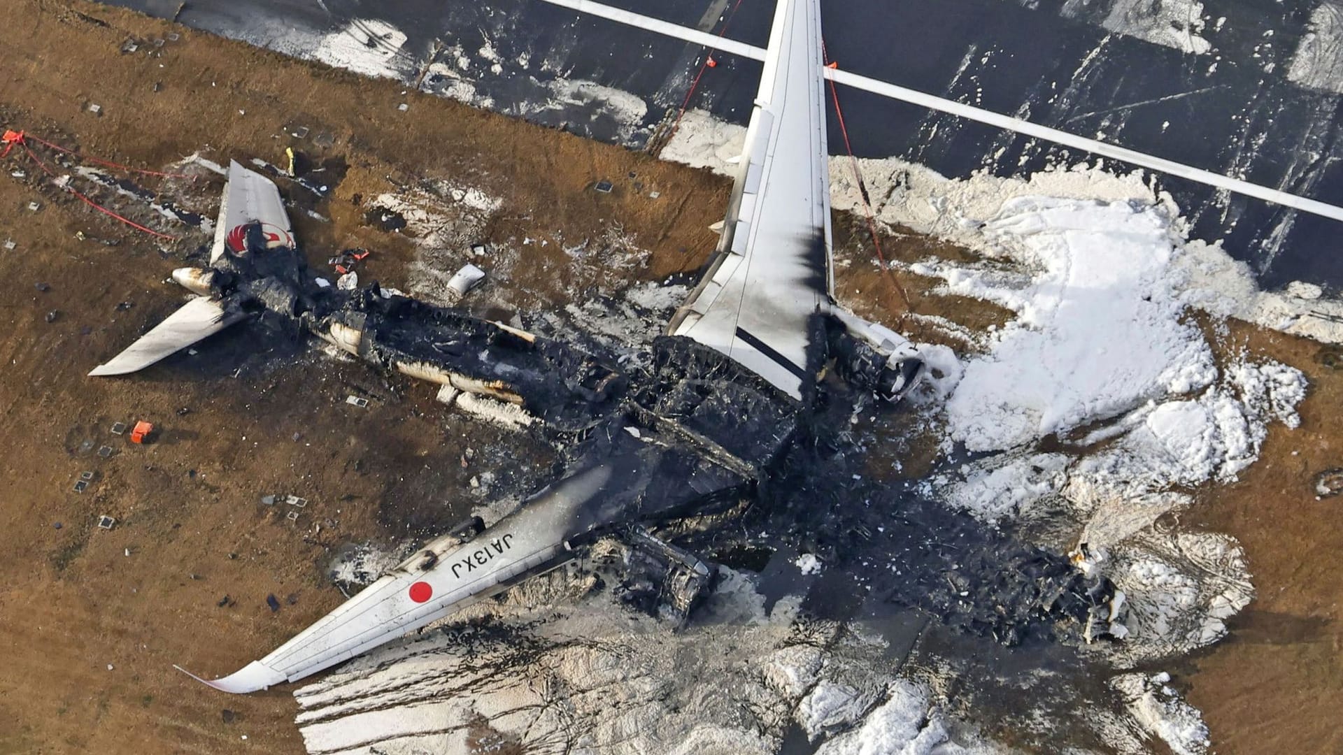 Flugzeugkollision auf Flughafen in Tokio