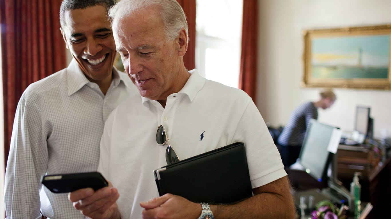 Ein Bild aus besseren Tagen: Barack Obama (l.) und Joe Biden im Weißen Haus im Jahr 2011.