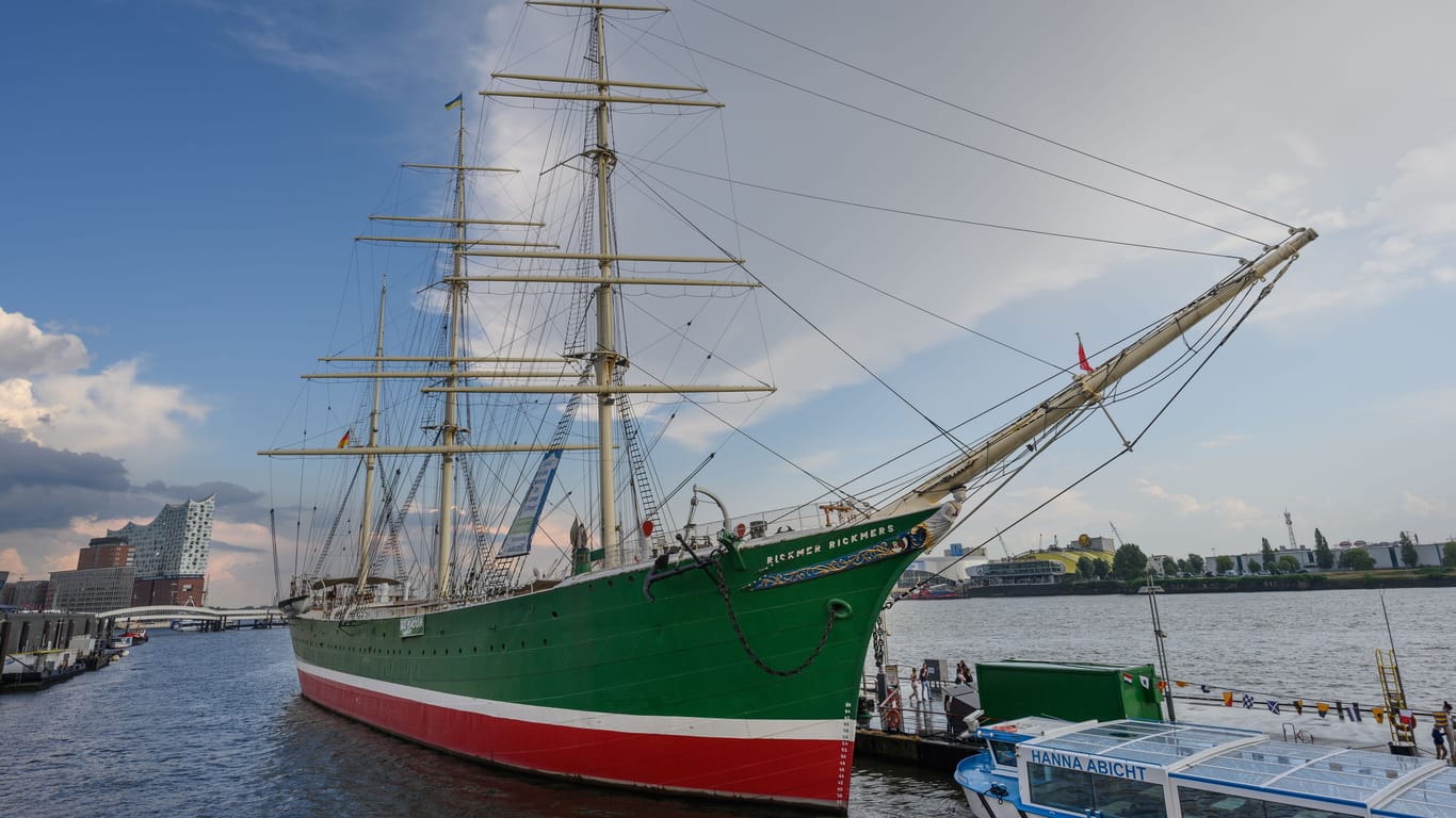 Rickmer Rickmers Ship in Hamburg