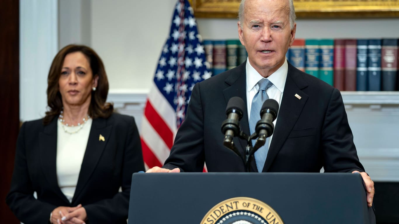 Kamala Harris und Joe Biden (Archivbild): Nach Bekanntgabe seines Rückzugs warb er für seine aktuelle Vizepräsidentin.