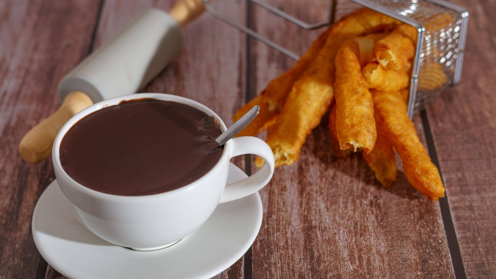 Süßer geht es kaum: Curros gehören in Spanien bis heute zum Frühstück.